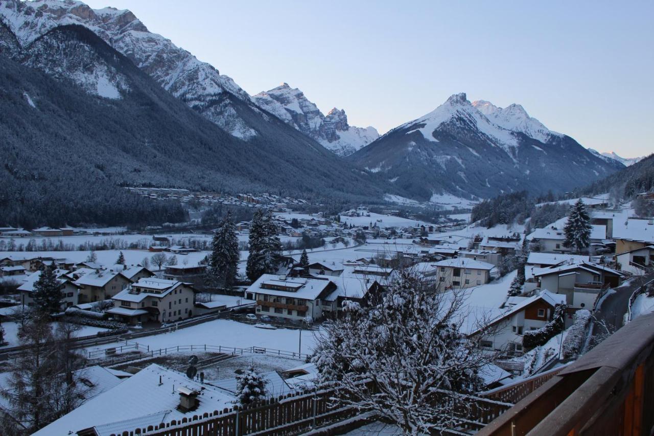 Ferienwohnung Auszeit Stubai Fulpmes Exterior photo